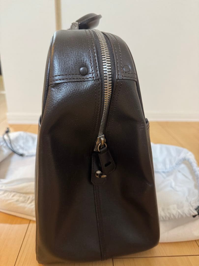 【完全未使用】【新品】【本革】Valextra メンズレザービジネスバッグ