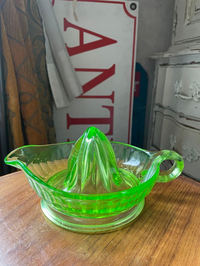 アンティーク　ディプレッション　グラス　マッキー社　ウラン　ガラス　リーマー