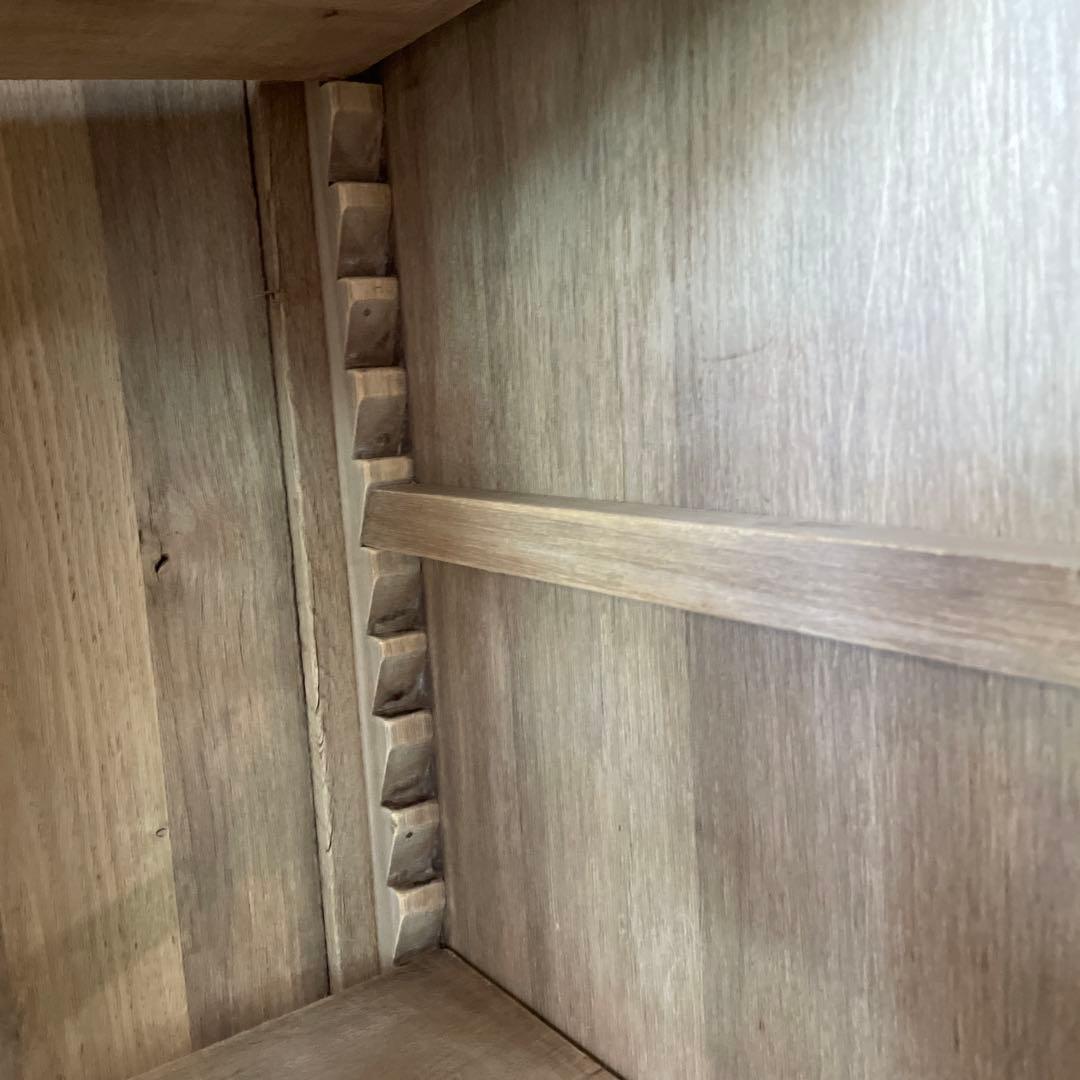 eauビンテージ ドロワーキャビネット 剥離