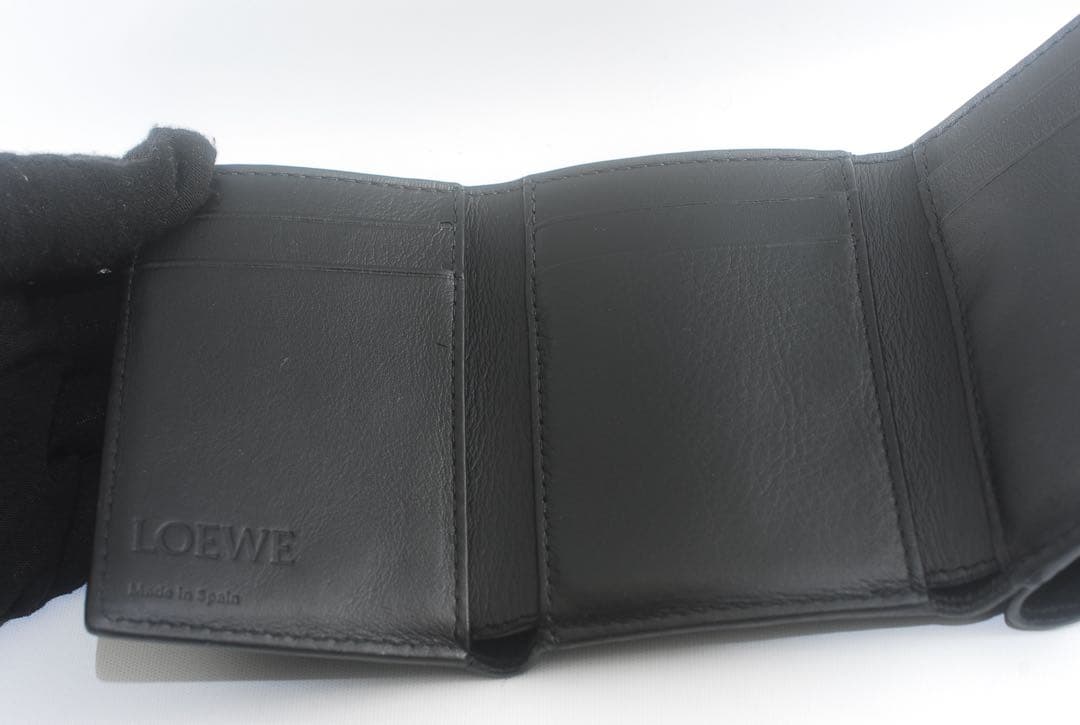 LOEWE＊アナグラム＊トライフォードウォレット＊カーフスキン＊三つ折り財布