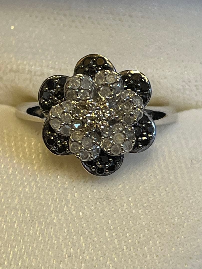 moｍo超美品未使用に近い　笠原真寿美k18WGお花リングQVC gstv