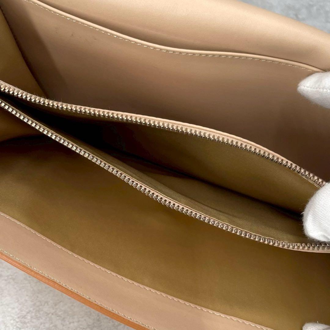 美品◯トッズ　ショルダーバッグ　2way バイカラー　ゴールド金具　レター型