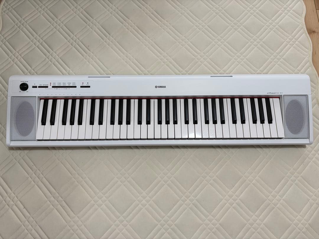 Yamaha piaggero ホワイトキーボード NP-12