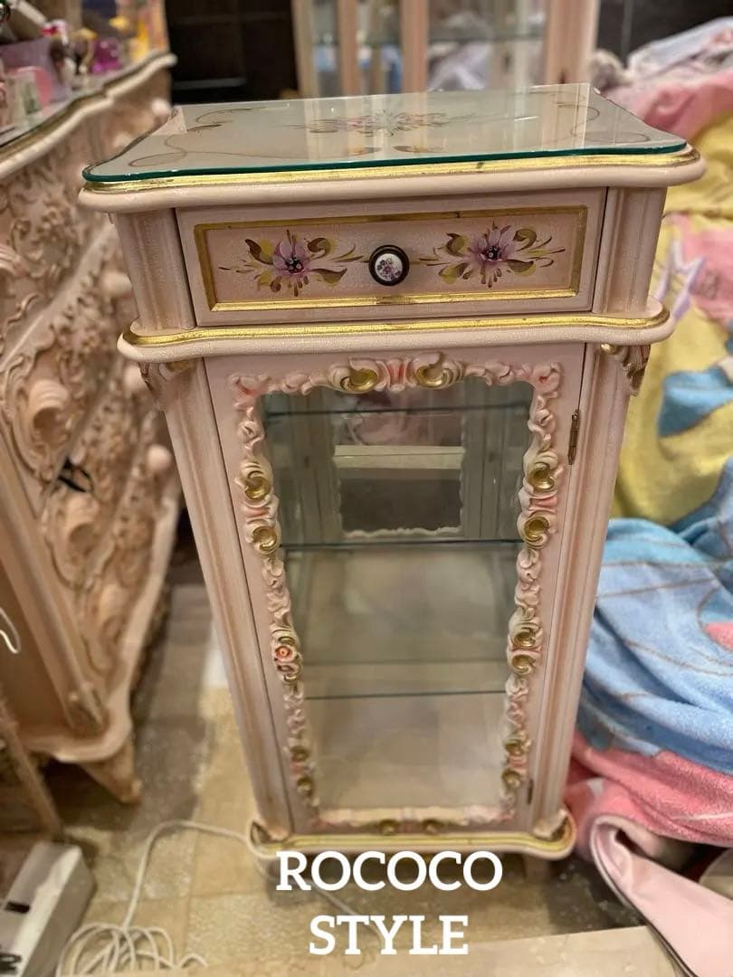 ロココ調　キャビネット