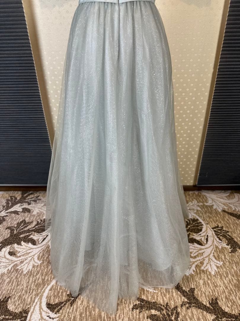 ライトグレー Vネック ビーズ装飾ドレス