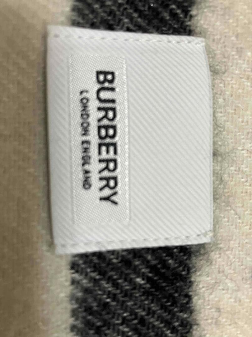 BURBERRY カシミヤ マフラー　ホワイト