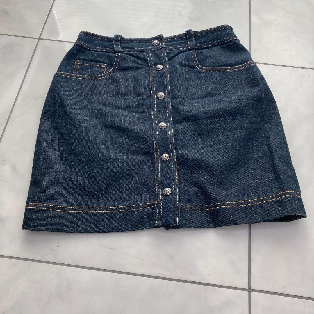 シャネル　ダークデニム ボタンフロント ミニスカート
