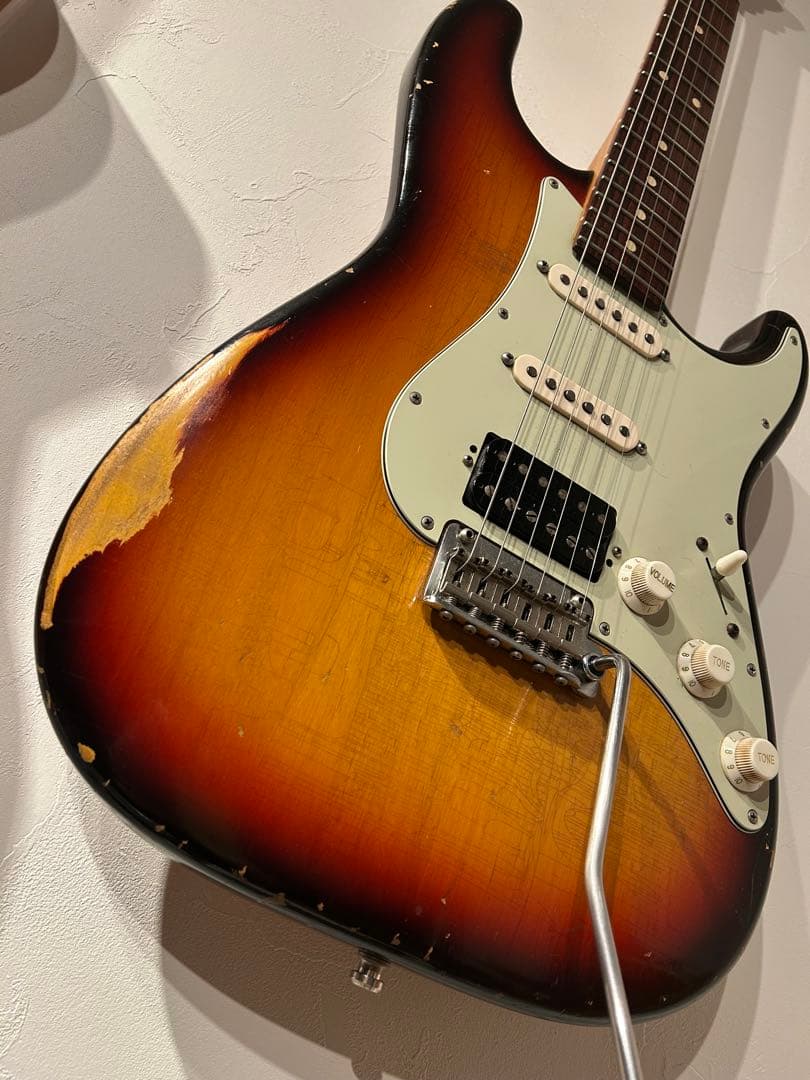 suhr ストラト　レリック　ラッカー塗装