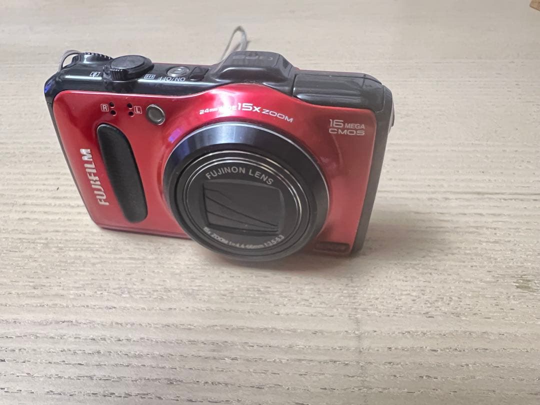 フジ　Fuji FinePix F600EXR