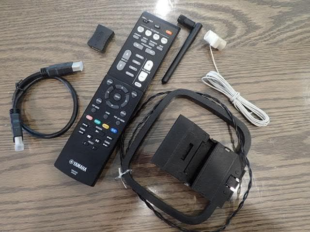 YAMAHA　AVアンプ　RX-V581　超美品・快調・リモコン付き・人気機種