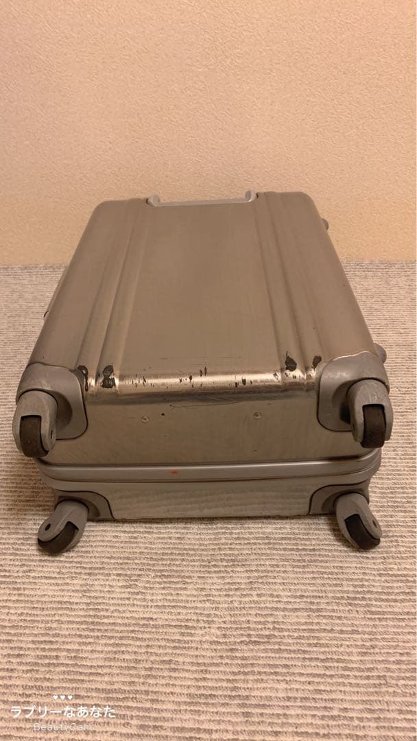 ZERO HALLIBURTON キャリーケース 4輪 59L シルバー