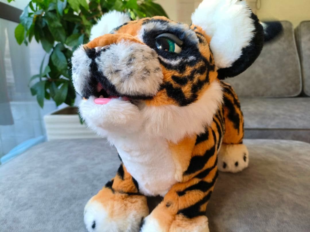 美品　電動　ファーリアル　ロアーリングタイガー