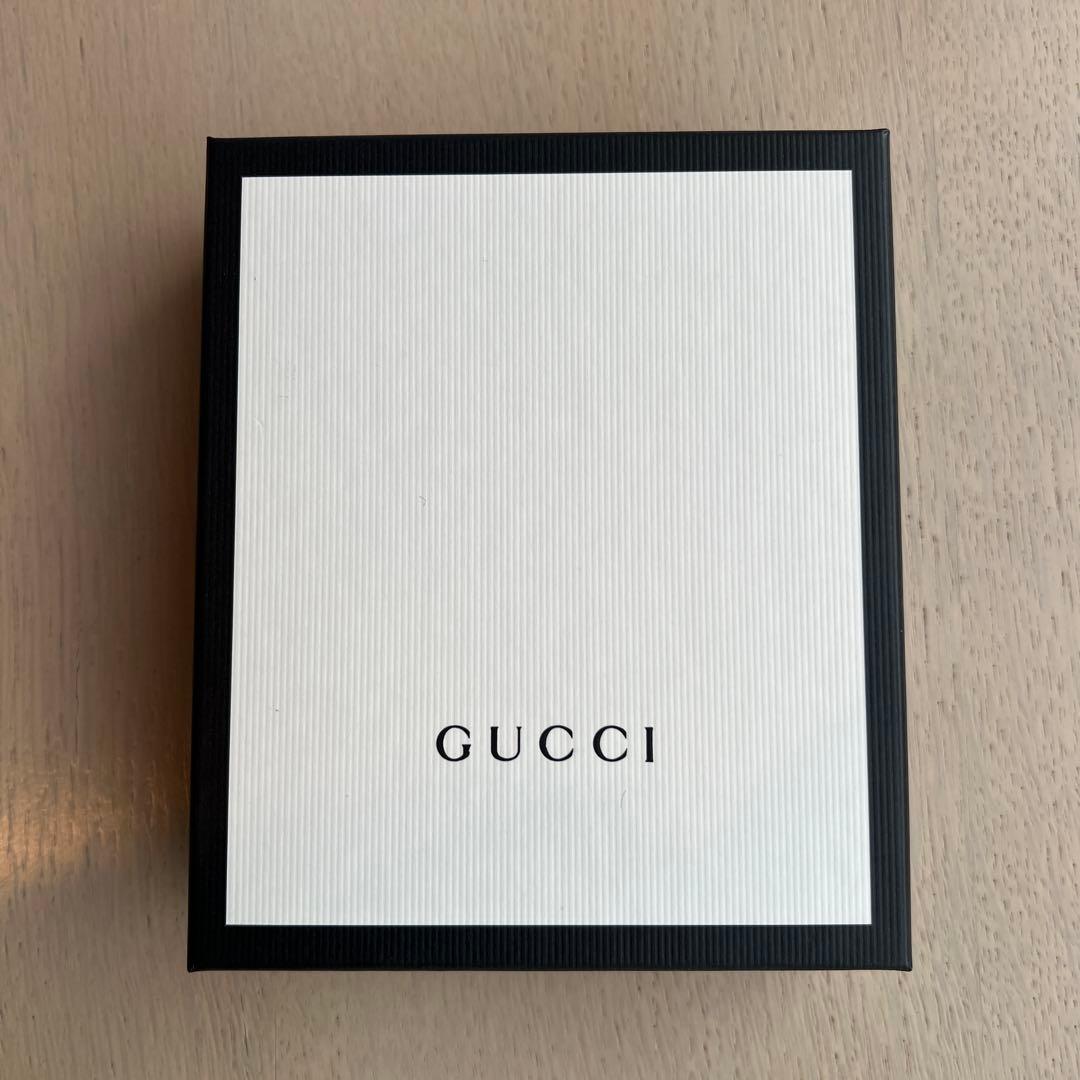 最終価格・GUCCIレザー 二つ折り財布モーブピンク色GGロゴ入り新品未使用美品