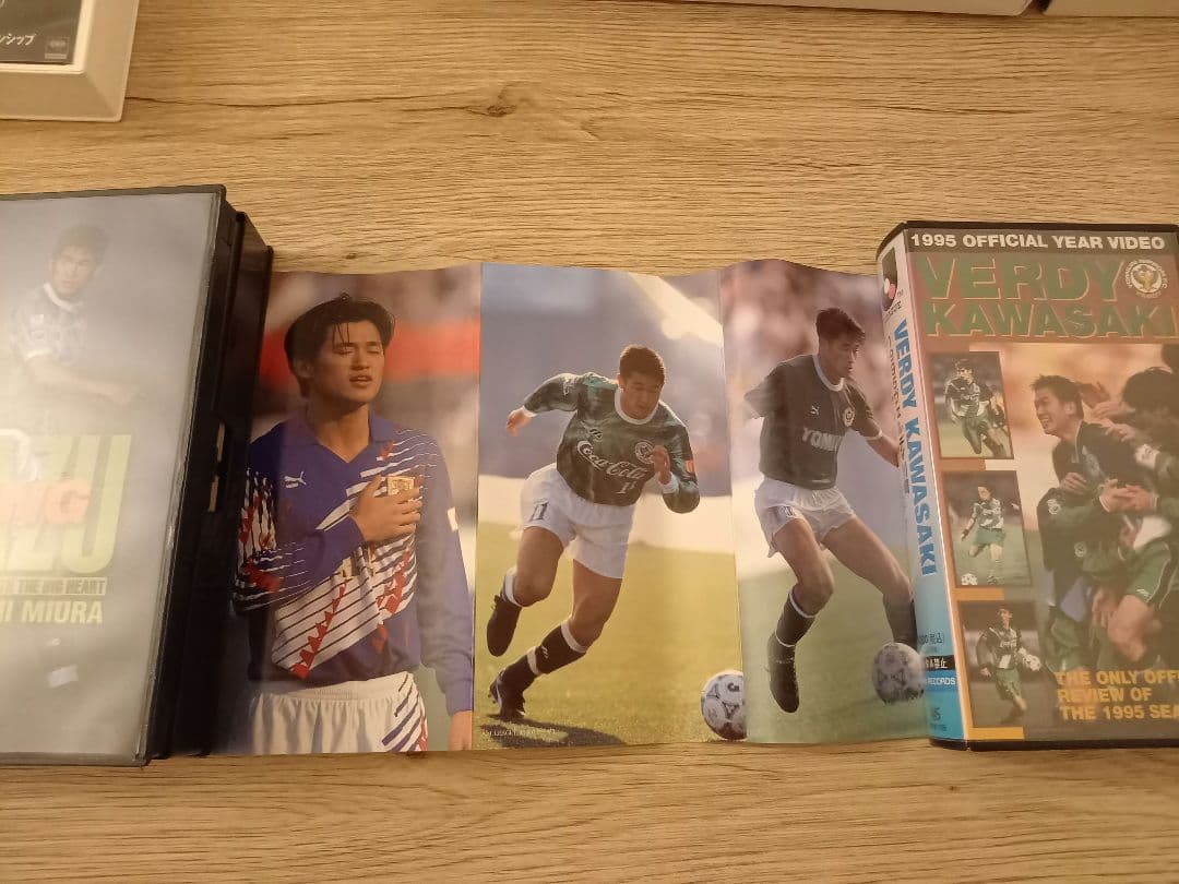 『超希少』KAZU 　三浦知良　ビデオテープ・ステッカー・下敷きセット