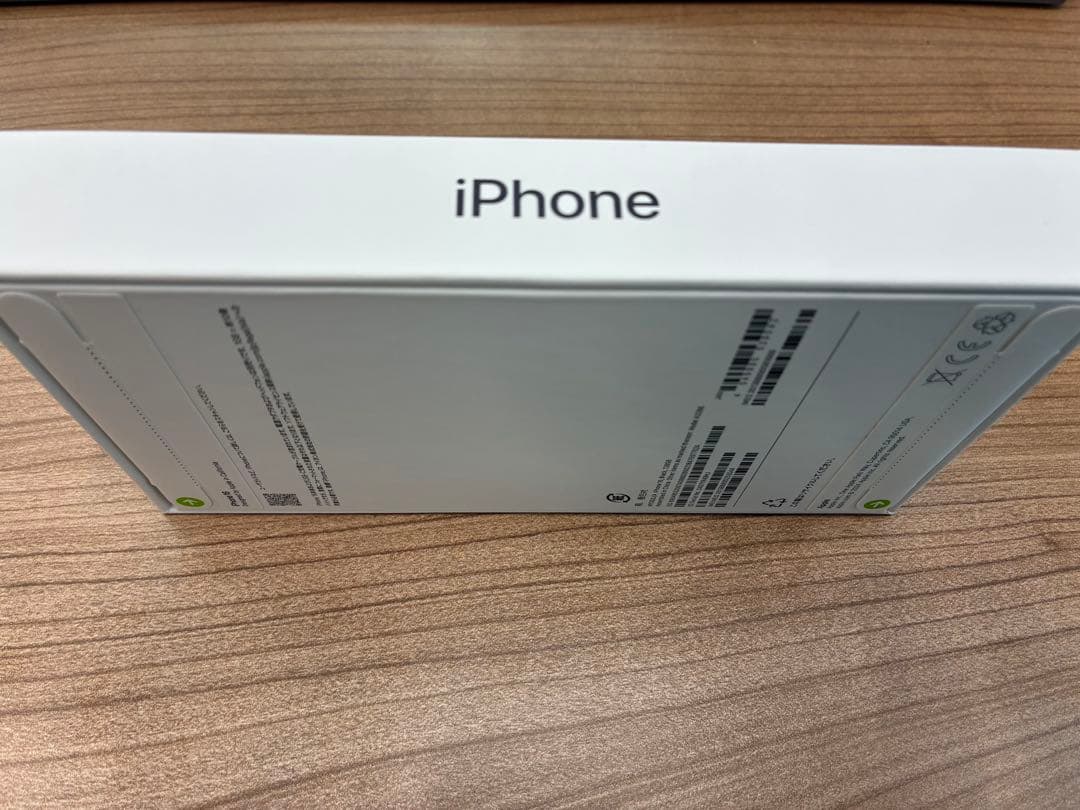 【未開封】Apple iPhone 16 128GB ブラック