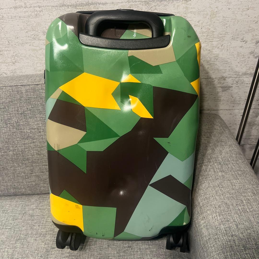 週末限定クラッシュバゲージ 40L　カモ柄　キャリーケース　スーツケース　限定品