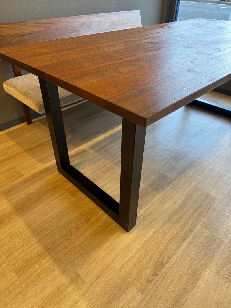 【美品】【1月5日迄限定値下げ】マスターウォール ダイニングテーブルW1800