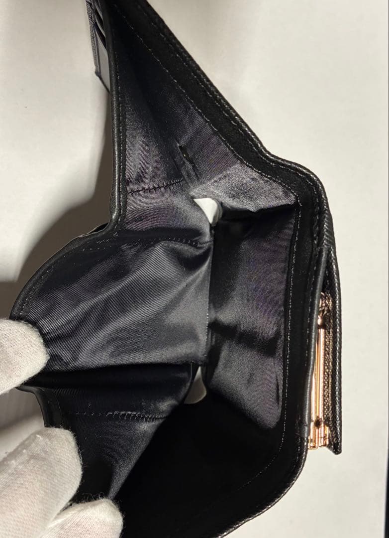 【新品】Vivienne Westwood 折財布 黒 シンプル がま口 定番