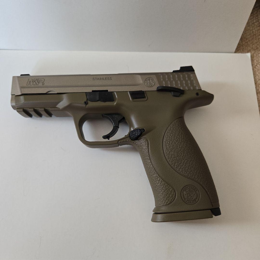 Smith & Wesson M&P9 Custom 、スペアマガジンセット