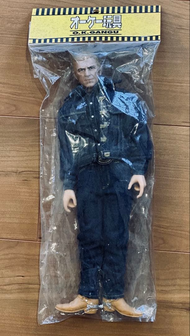 トイズマッコイ　スティーブ•マックイーン　レジェンドコレクション　フィギュア