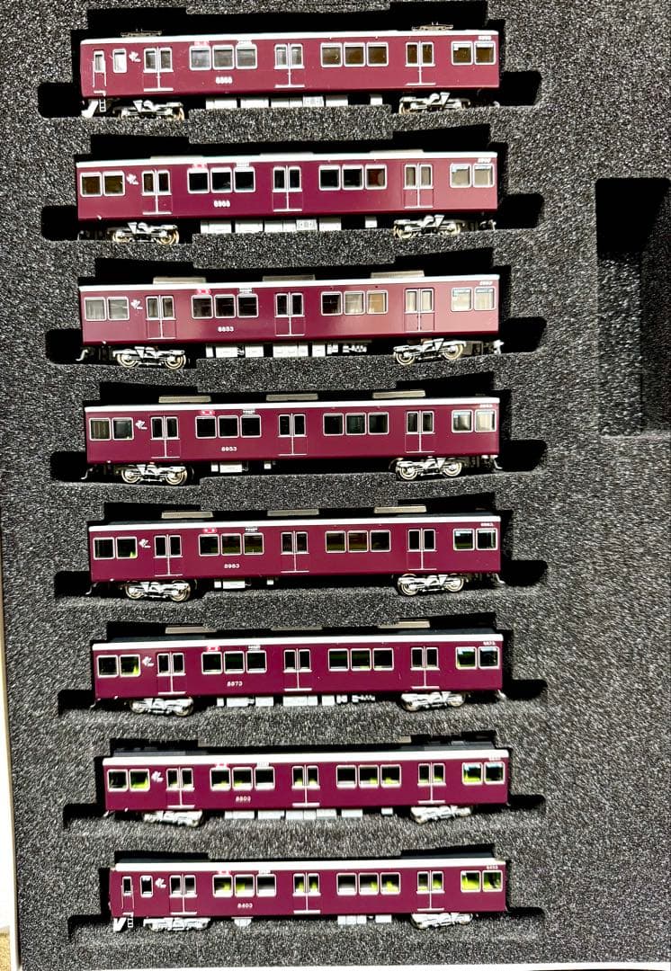 阪急電鉄京都線8300系　2次車白ライト　8303編成　プロ仕様品