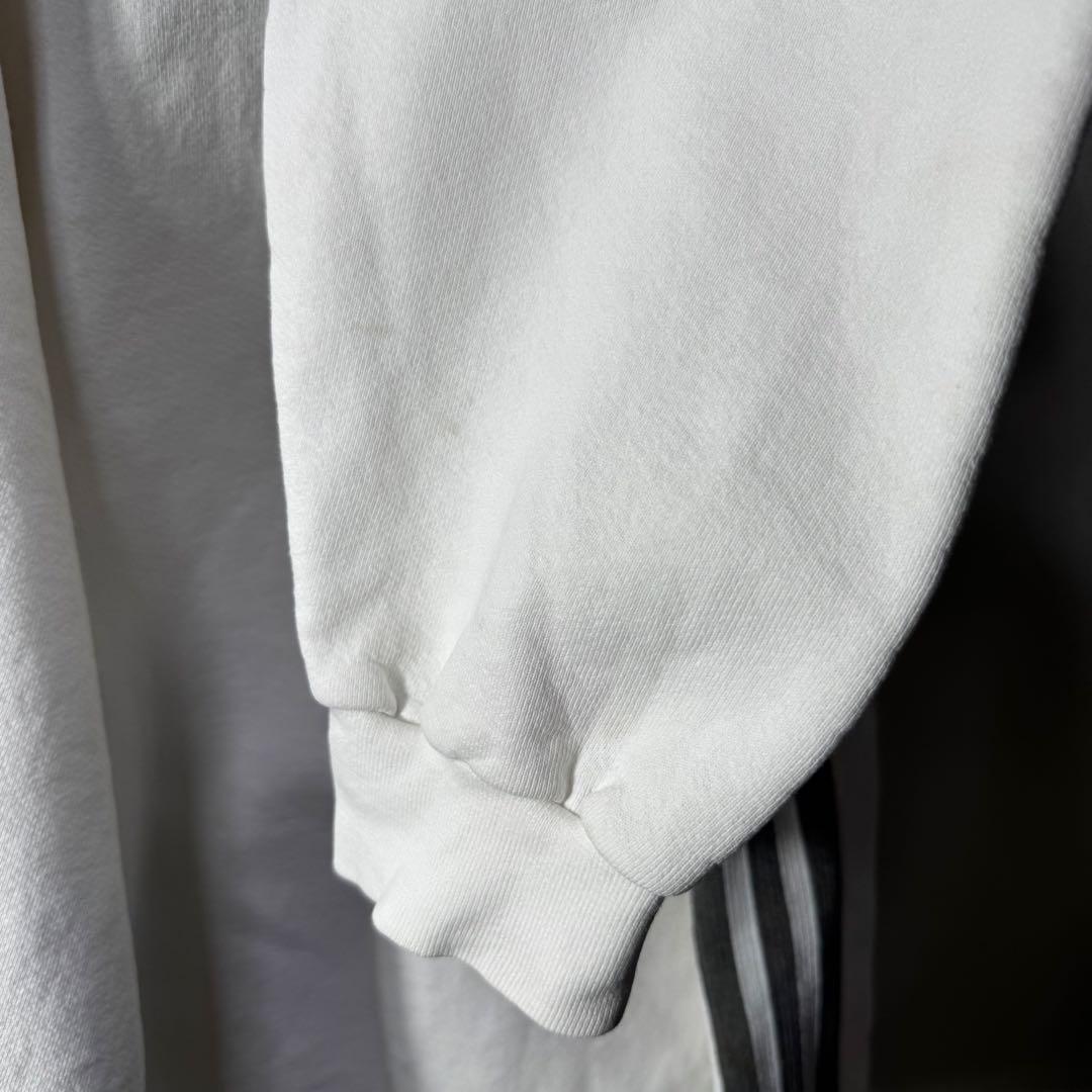 カ*ト様 超肉厚‼️おすすめ‼️90s old adidas センターロゴ 刺繍