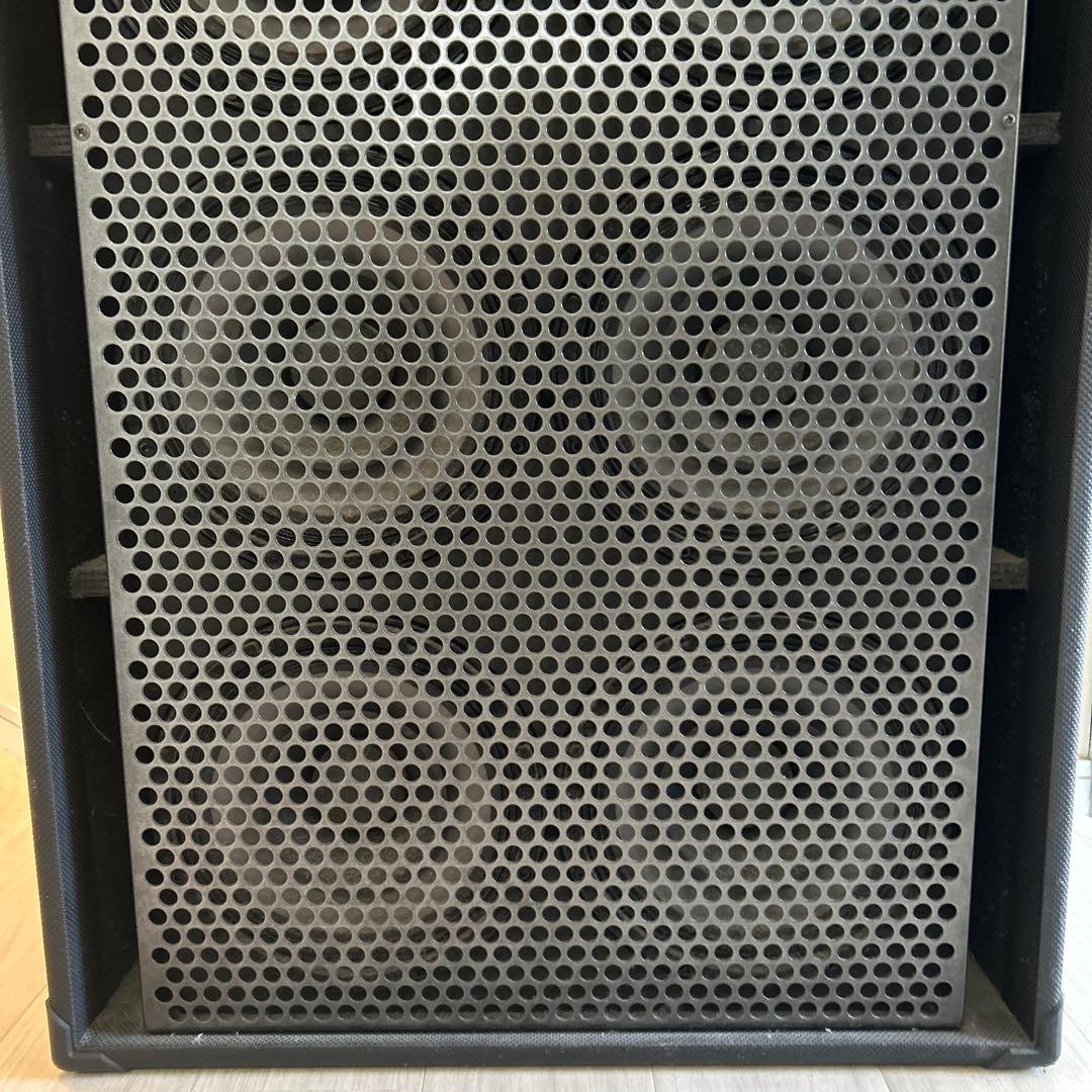 ベース Hughes&Kettner QS810PRO