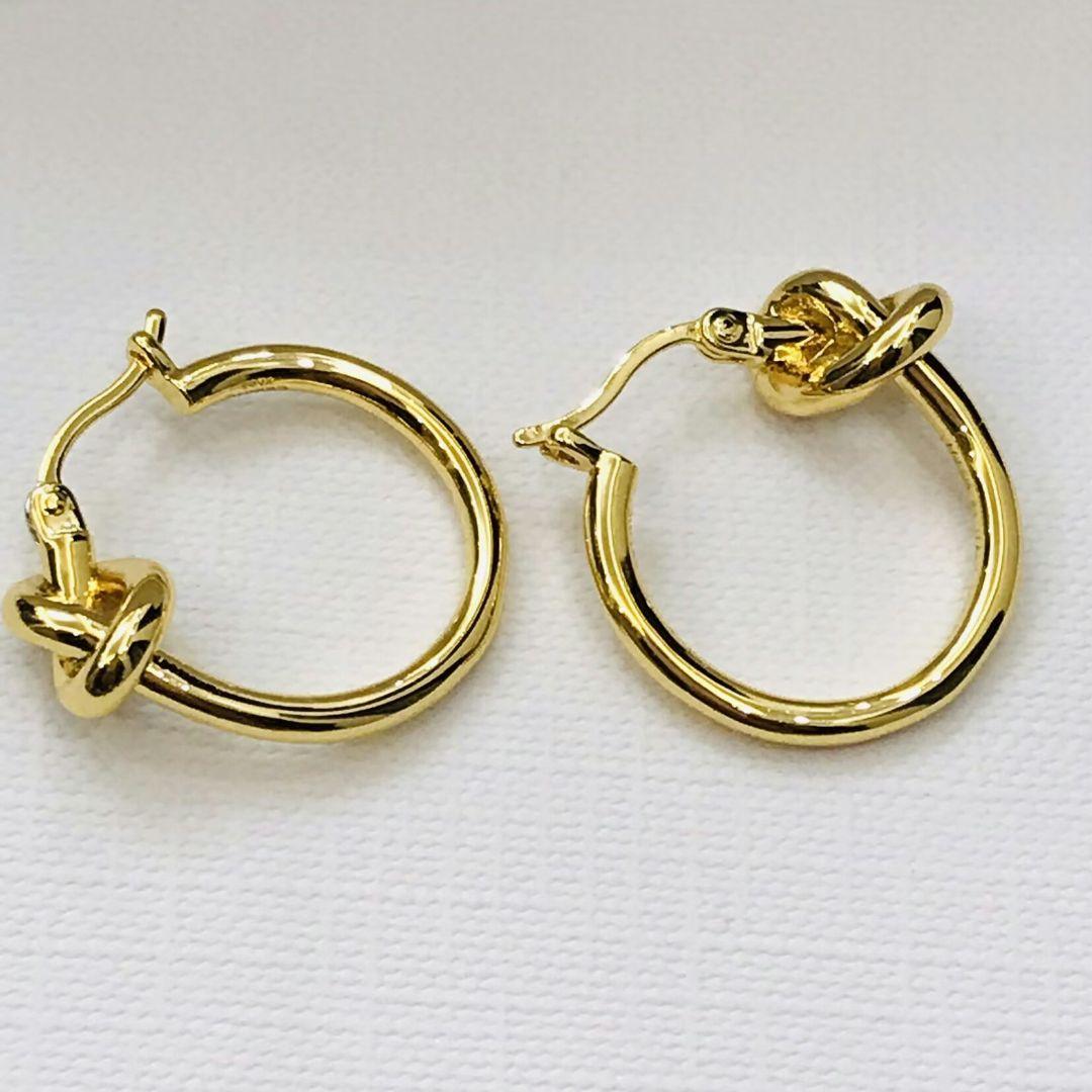美品　ノット スモールフープ ピアス