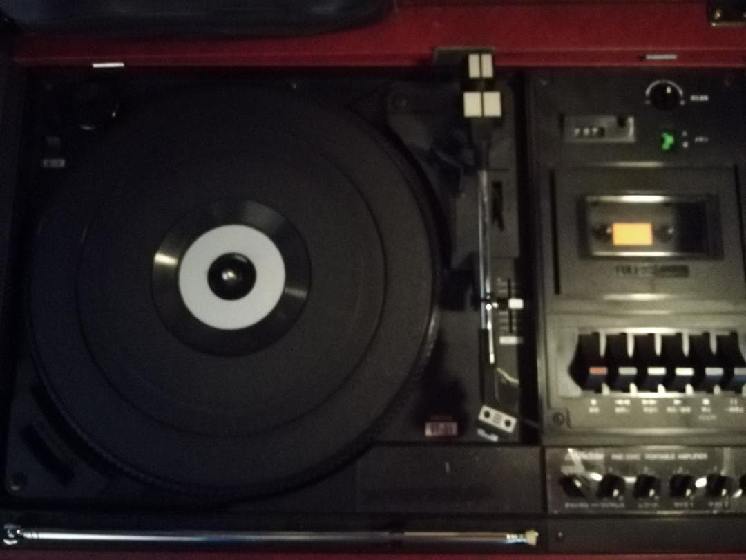 レコード、カセットテープ再生機
