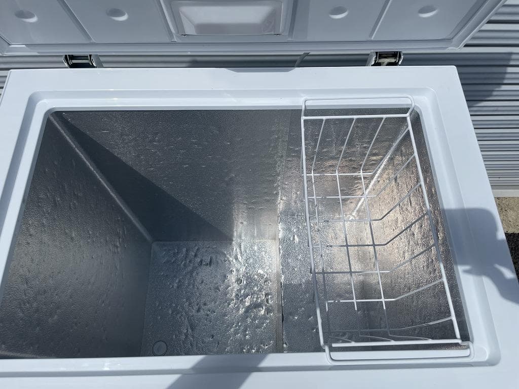 コンフィー　ノンフロン冷凍庫　RCC142WH（E）上開き　2022年製