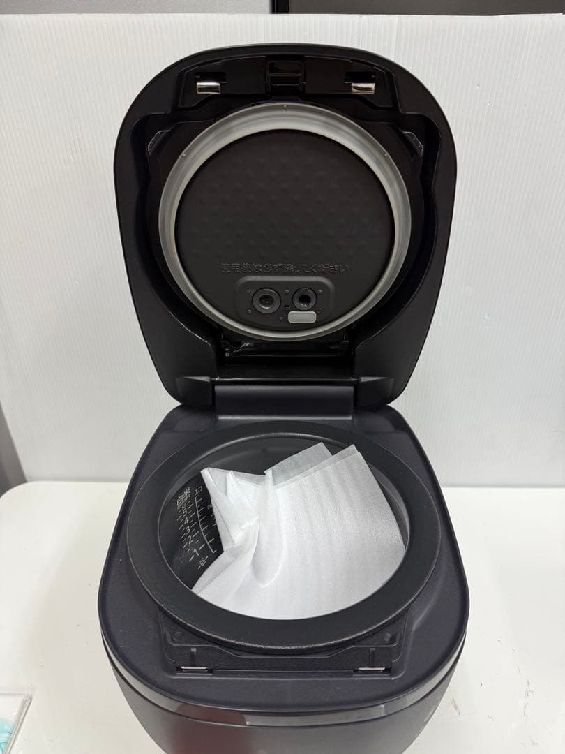 TIGER タイガー IH圧力炊飯ジャー JPH-J100 5.5合炊き