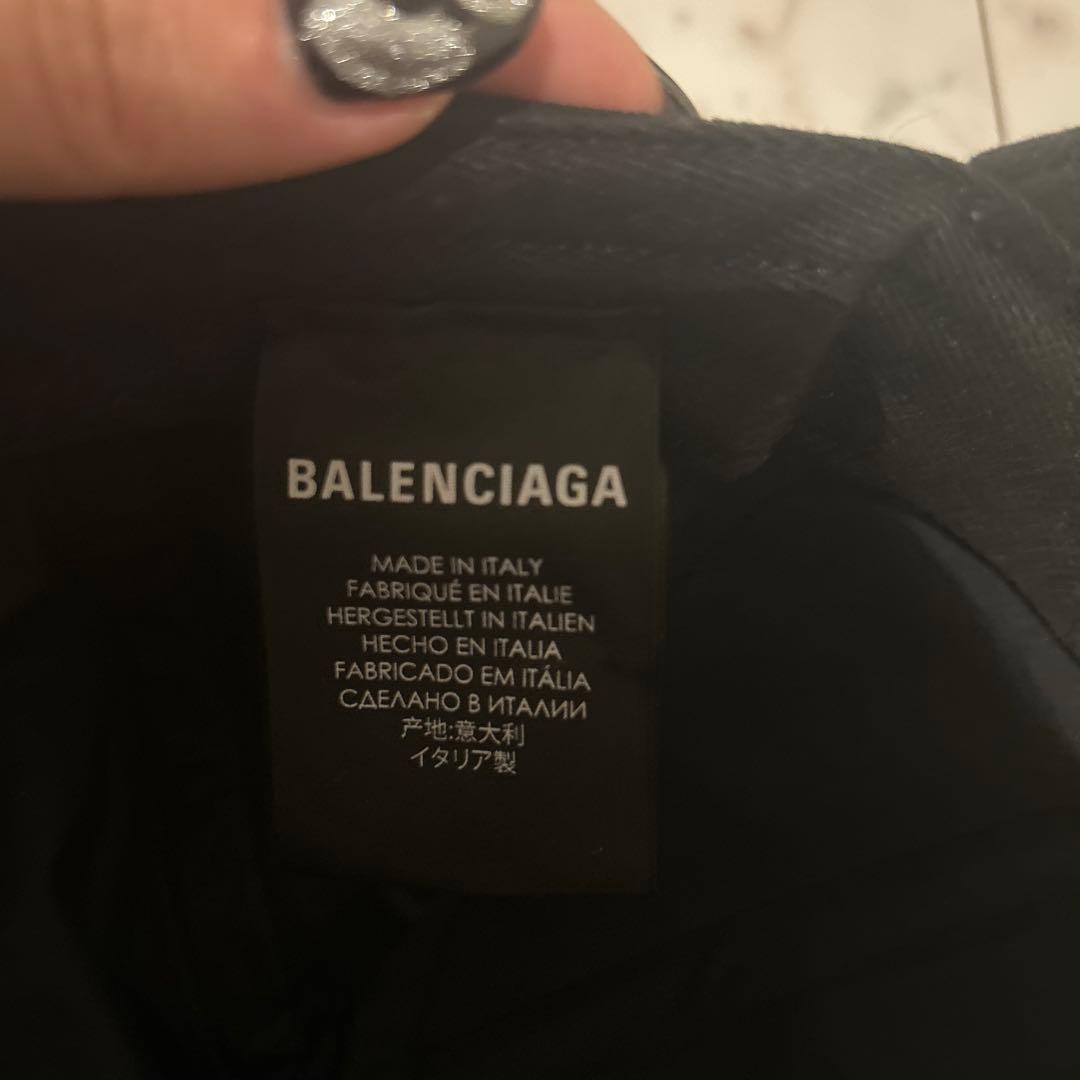 BALENCIAGA ベースボールキャップ ブラック