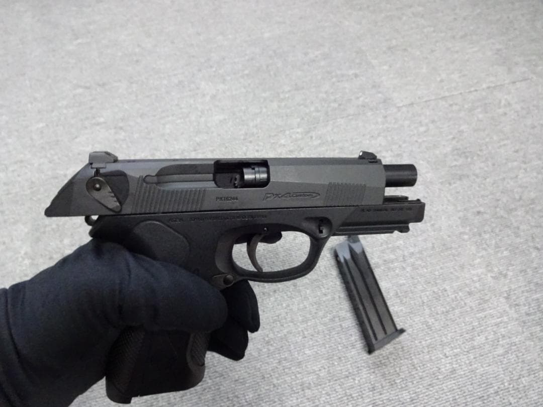 PX4 ガスガン 本体＋マガジン2本