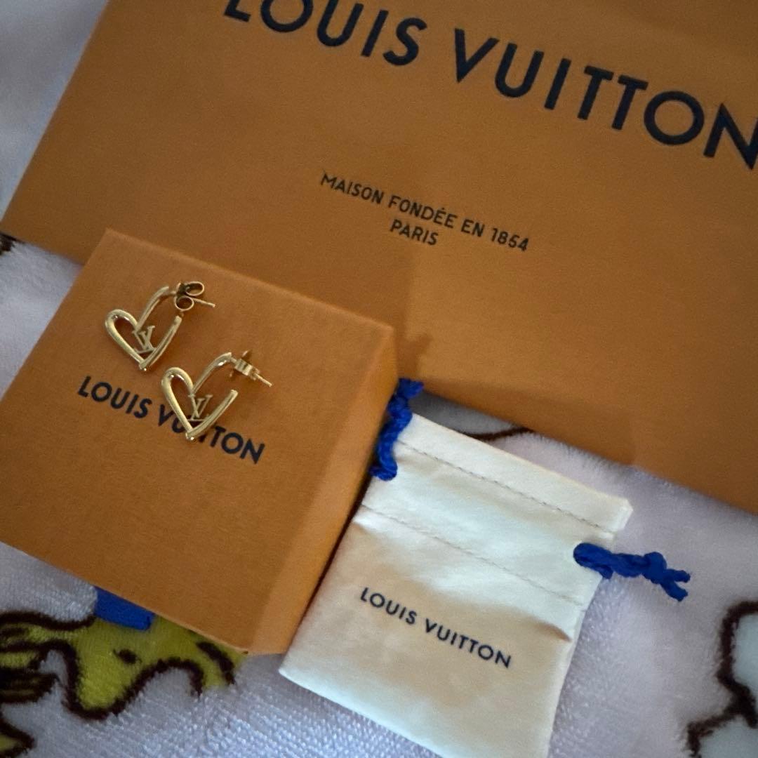 【美品】ルイヴィトン ブックル ドレイユ ハート フォーリンラブ ピアス