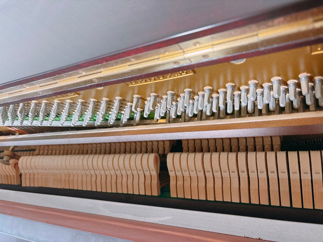 アールウィンザー EARL WINDSOR アップライトピアノ W112