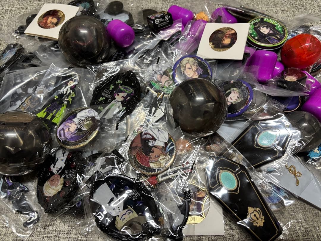 ツイステッドワンダーランド グッズ多数まとめ売り