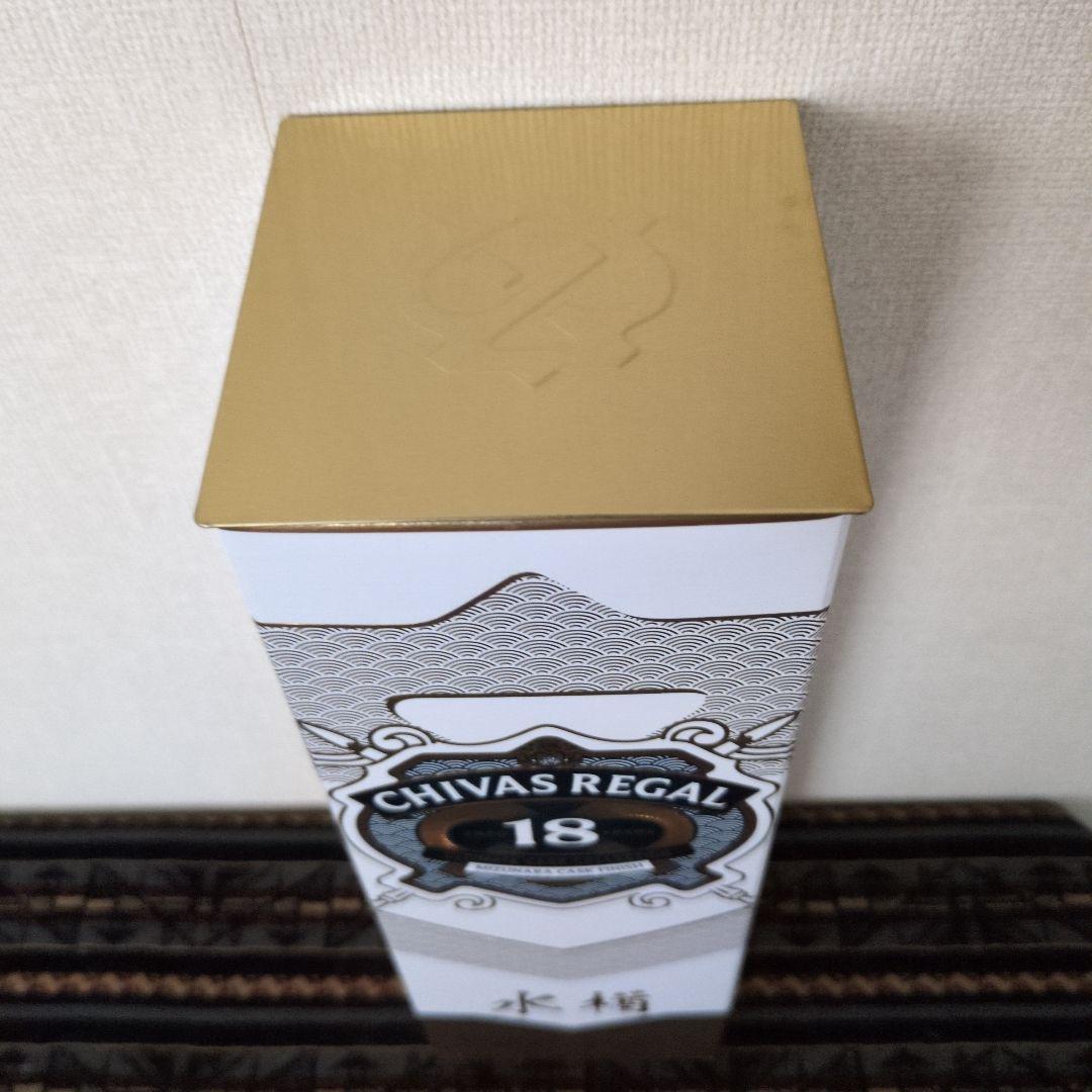 シーバスリーガル18年ミズナラ７００ｍｌ化粧箱入り