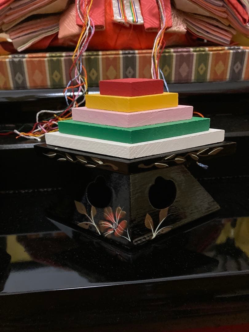 雛人形セット 親王飾り　西陣織　金屏風付き