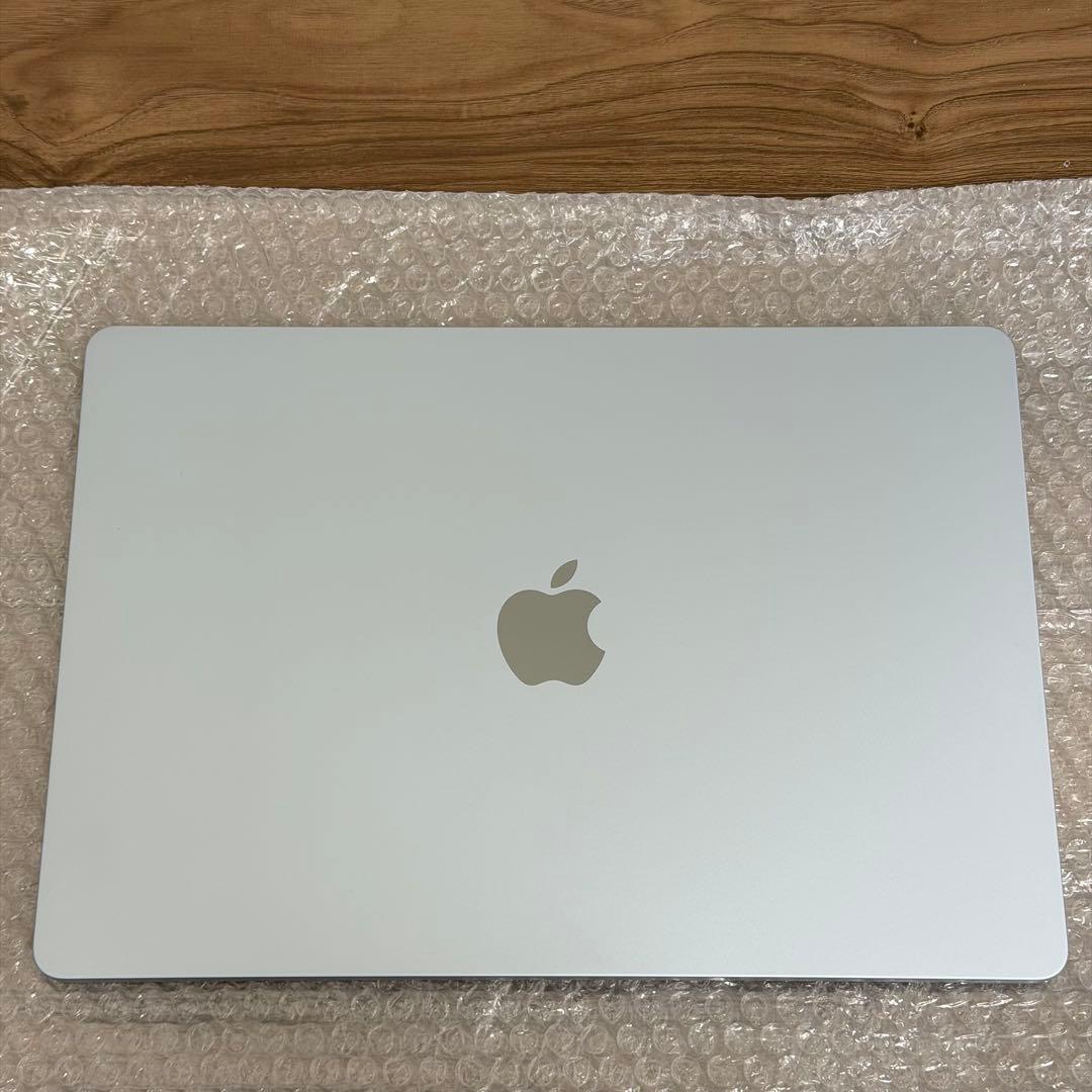MacBook Air 15インチ M4 16GB 256GB 新品同様