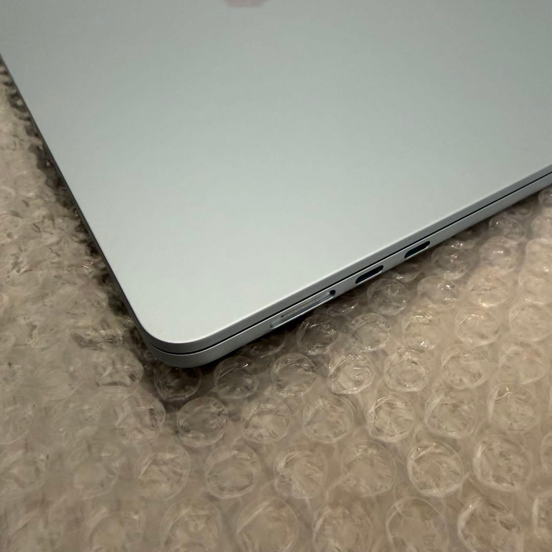 MacBook Air 15インチ M4 16GB 256GB 新品同様
