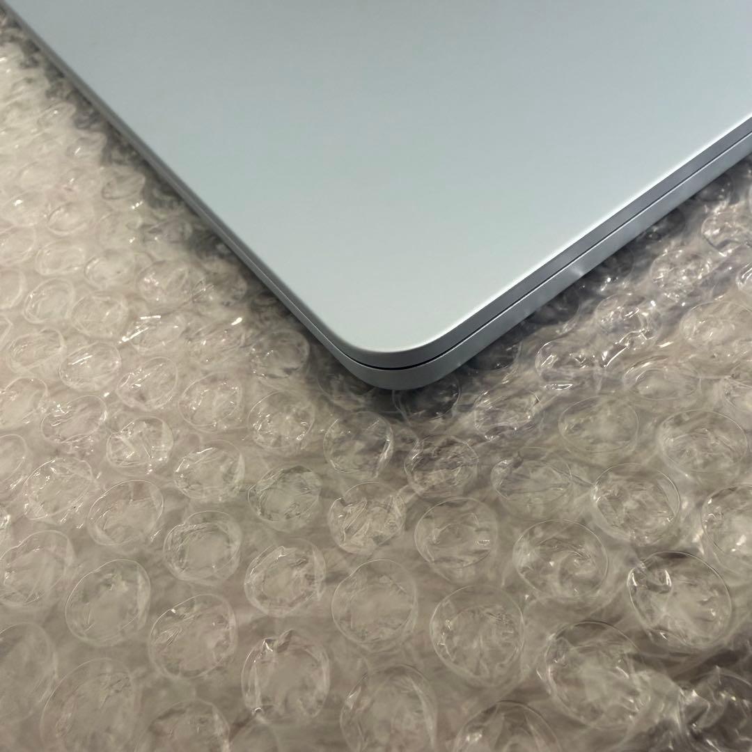 MacBook Air 15インチ M4 16GB 256GB 新品同様
