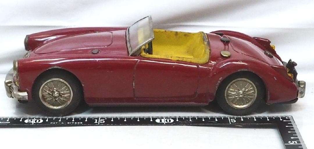 旭玩具【MG MGA 1600カブリオレ 赤】ブリキ tin toy car箱無