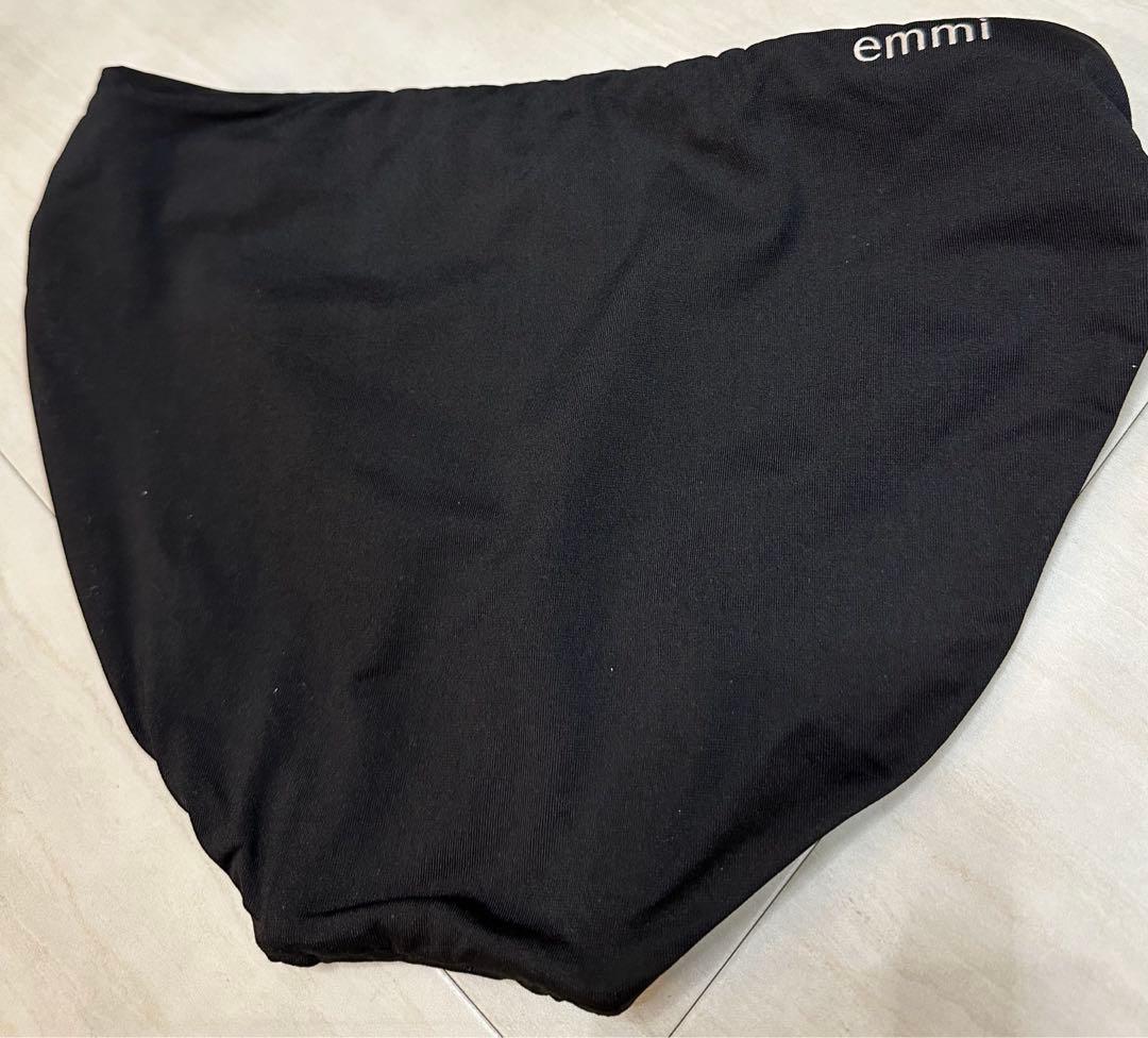 未使用品　emmi 水着　3点セット　ブラック