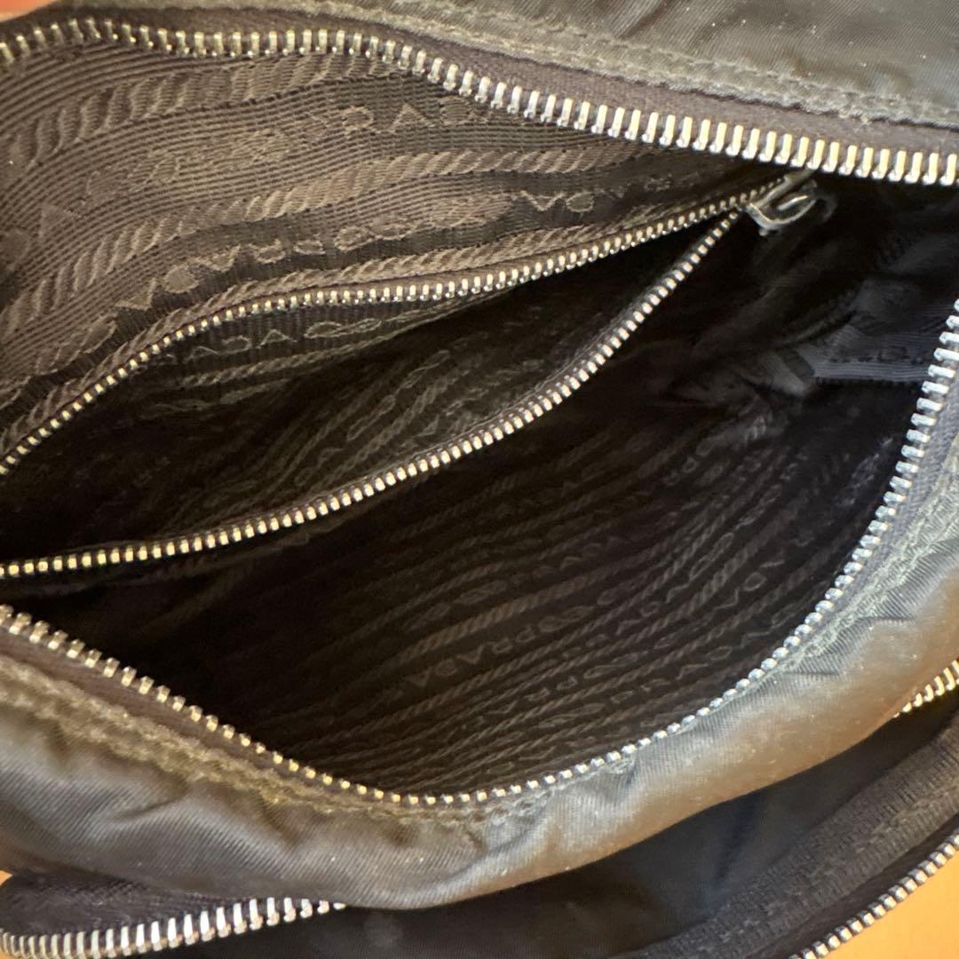 PRADA プラダ ショルダーバッグ ワンショルダー 三角ロゴ 斜め掛け