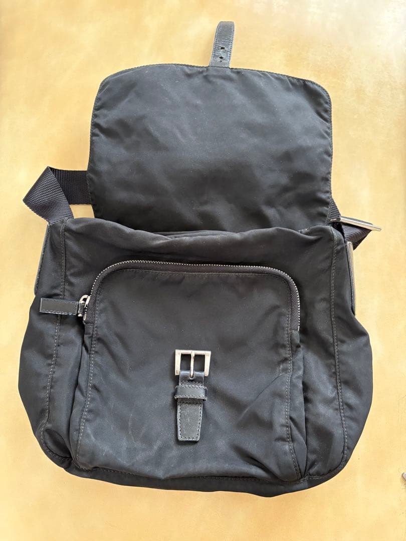 PRADA プラダ ショルダーバッグ ワンショルダー 三角ロゴ 斜め掛け