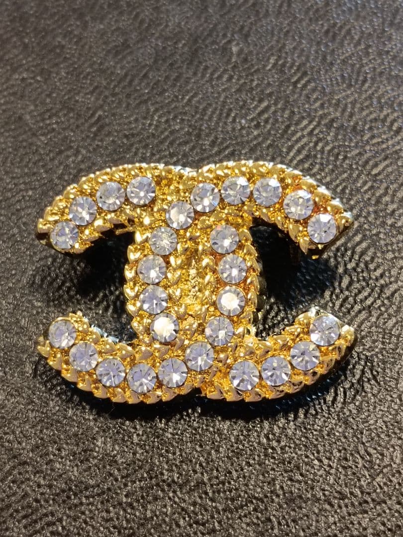 シャネル　ピンブローチ　サイズ　小　ゴールド　付属品なし　刻印あり