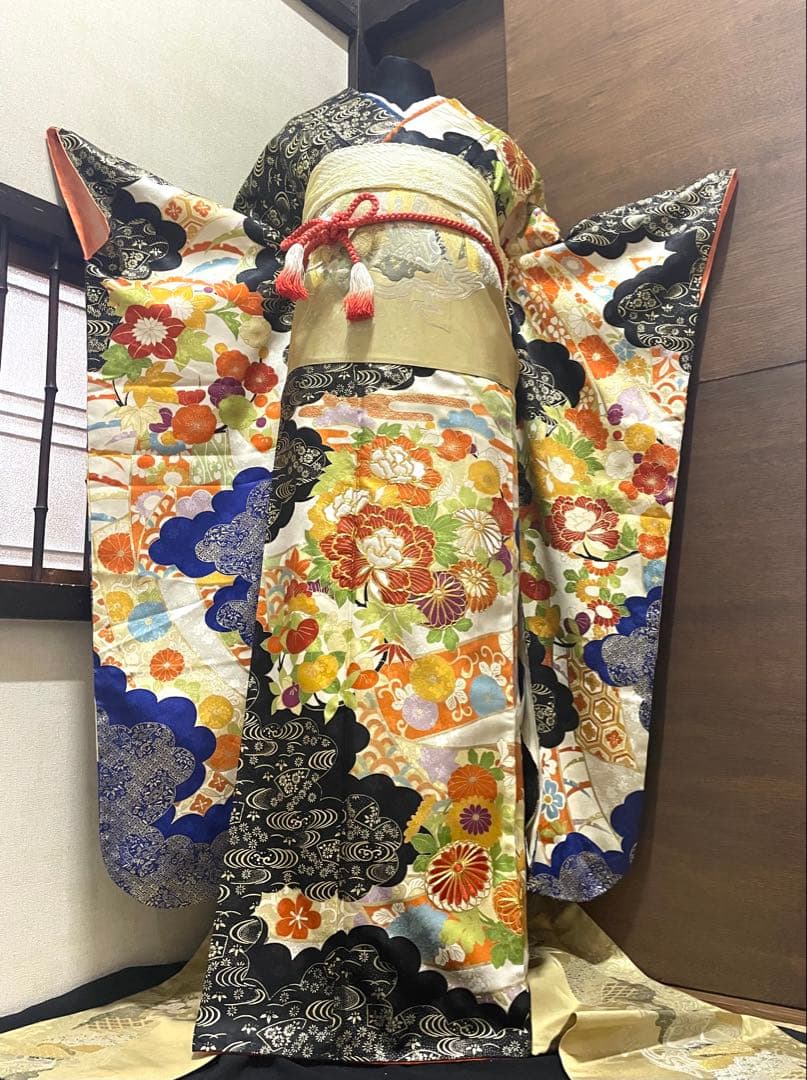 振袖フルセット6点M〜Lサイズ駒刺繍　雲取り金箔　正絹　売り切り終了