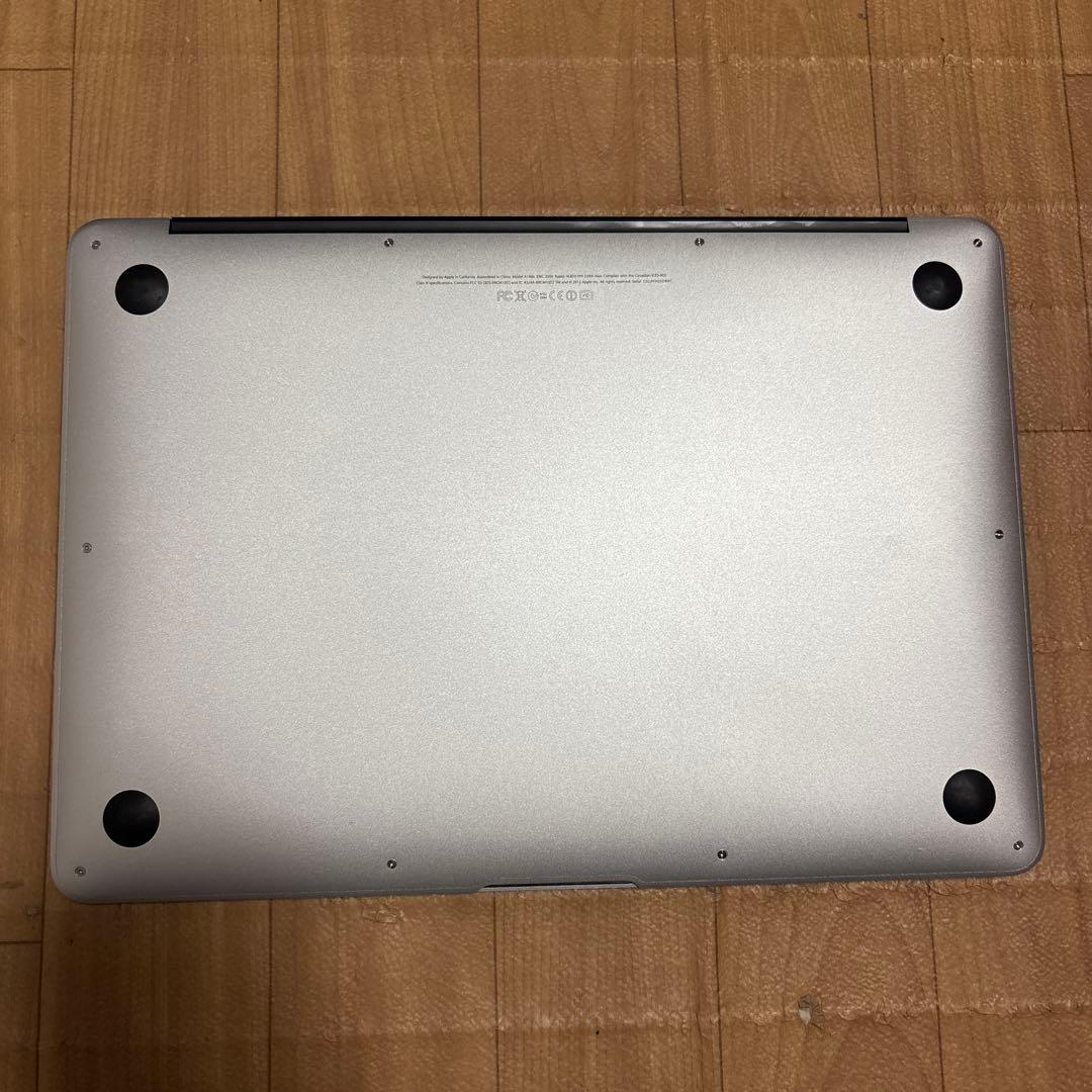 MacBook Air 13インチ Mid 2012 /最新OS Sequoia