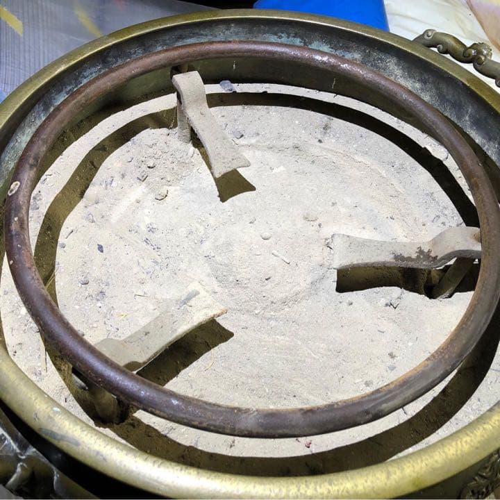 火鉢 ひばち 五徳付き 骨董 アンティーク 大正時代か昭和初期の物です