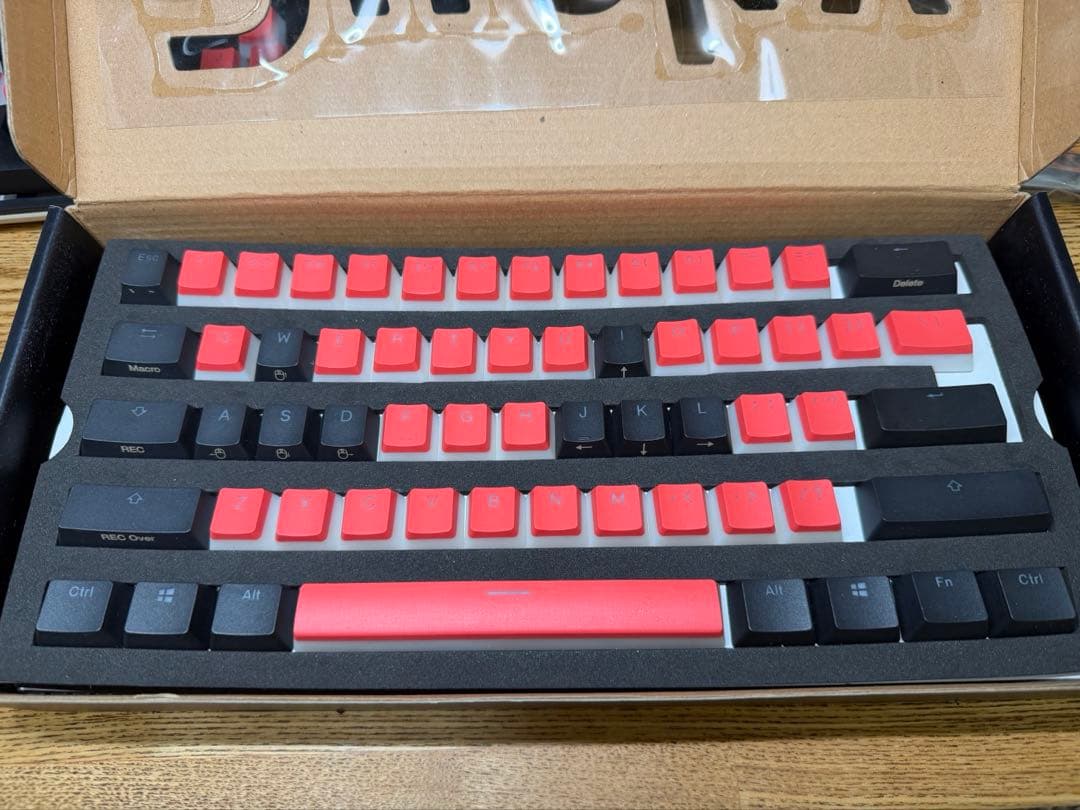 Ducky One 2 mini（静音赤軸 US配列）とキーキャップのセット
